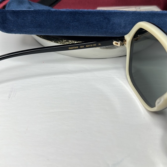 💯 - Authentic New Gucci GG0734S 004 62 Unisex Sunglasses - Picture 8 of 13